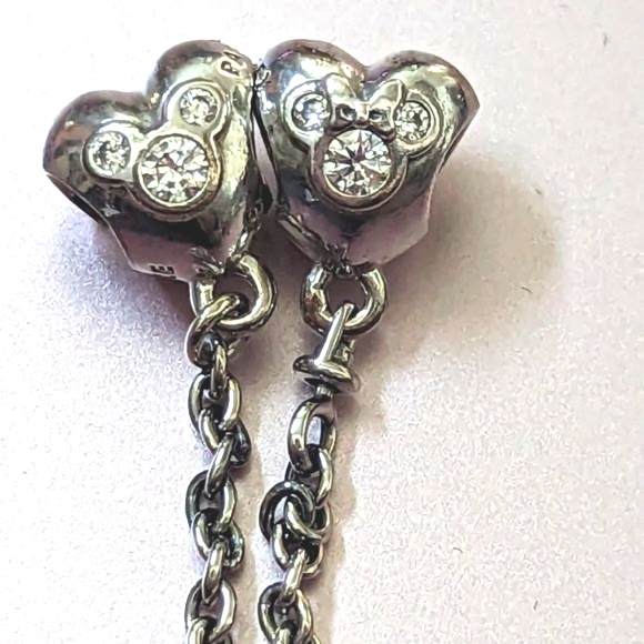 PANDORA - Disney, Heart of Mickey Safety Chain - Picture 3 of 13